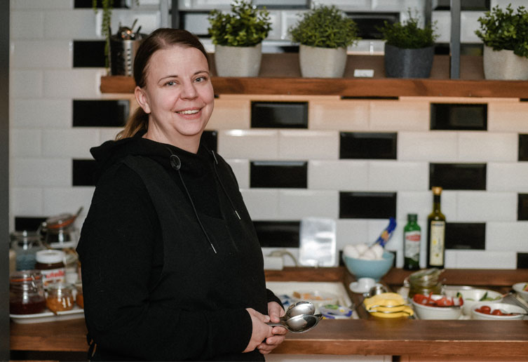 Hangon yrittäjät tekee yhteistyötä kuntapäättäjien kanssa Hangon elinvoimaisuuden vahvistamiseksi.